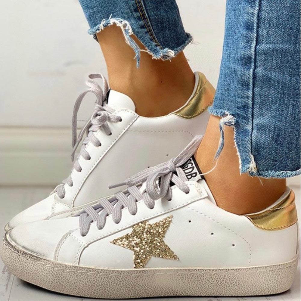 NEW IN BOX: SUPERSTAR GLITTER SNEAKERS ⭐️